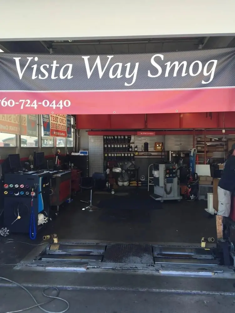 A view of the front entrance to vista way smog.